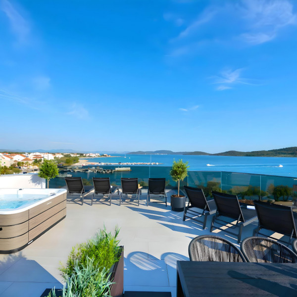 Aquarius Apartments, Aquarius Apartments with heated pool – Srima, Croatia Srima-vodice