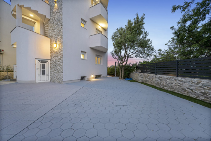Exterior, Aquarius Apartments with heated pool – Srima, Croatia Srima-vodice
