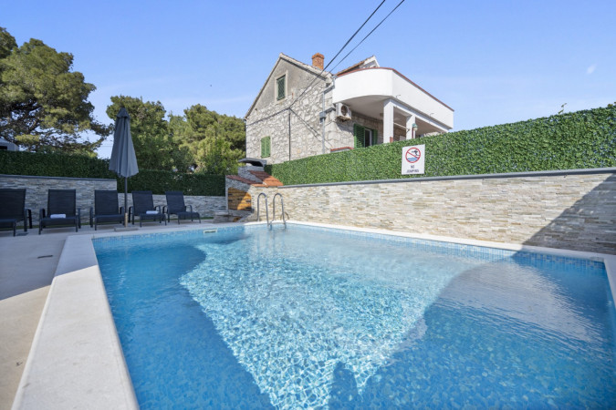 Exterior, Aquarius Apartments with heated pool – Srima, Croatia Srima-vodice