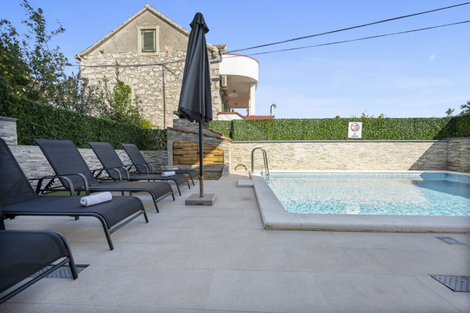 Exterior, Aquarius Apartments with heated pool – Srima, Croatia Srima-vodice